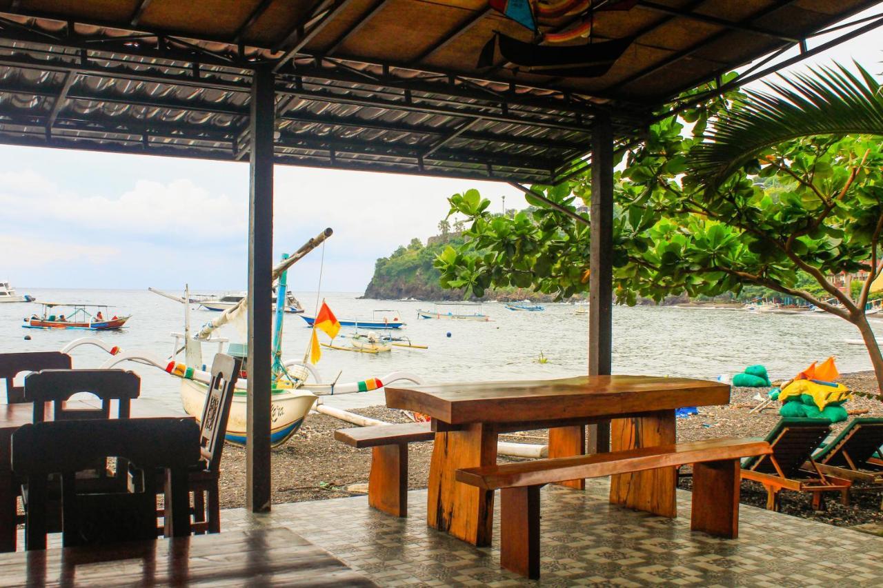 Coconut Beach Bungalows & Warung อาเม็ด ภายนอก รูปภาพ