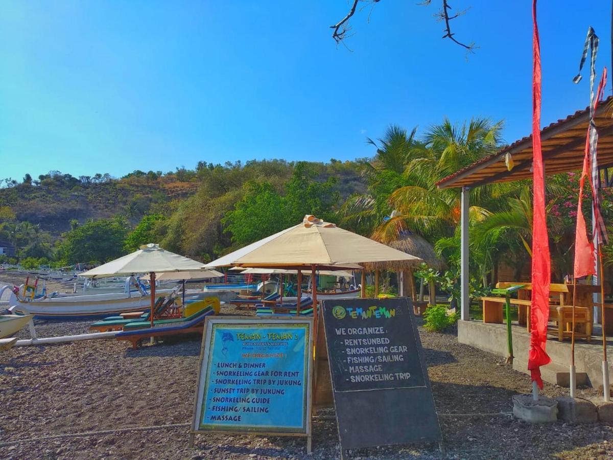 Coconut Beach Bungalows & Warung อาเม็ด ภายนอก รูปภาพ
